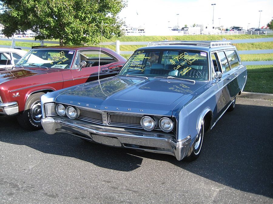 Chrysler Town and Country