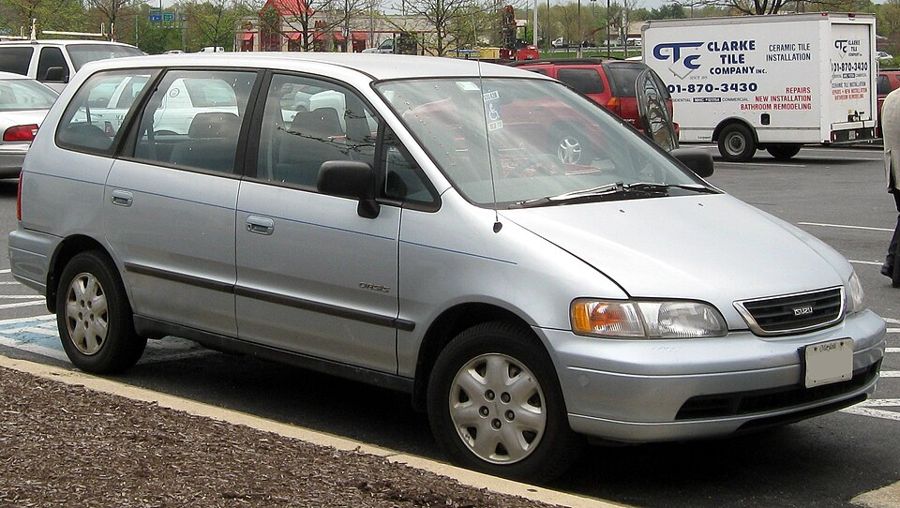 Isuzu Oasis