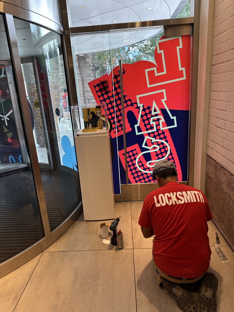 Silver State Locksmith technician working at a Las Vegas Strip storefront
